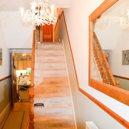 Διαμέρισμα 3 Bedroom House With Free Parking Μπρίστολ